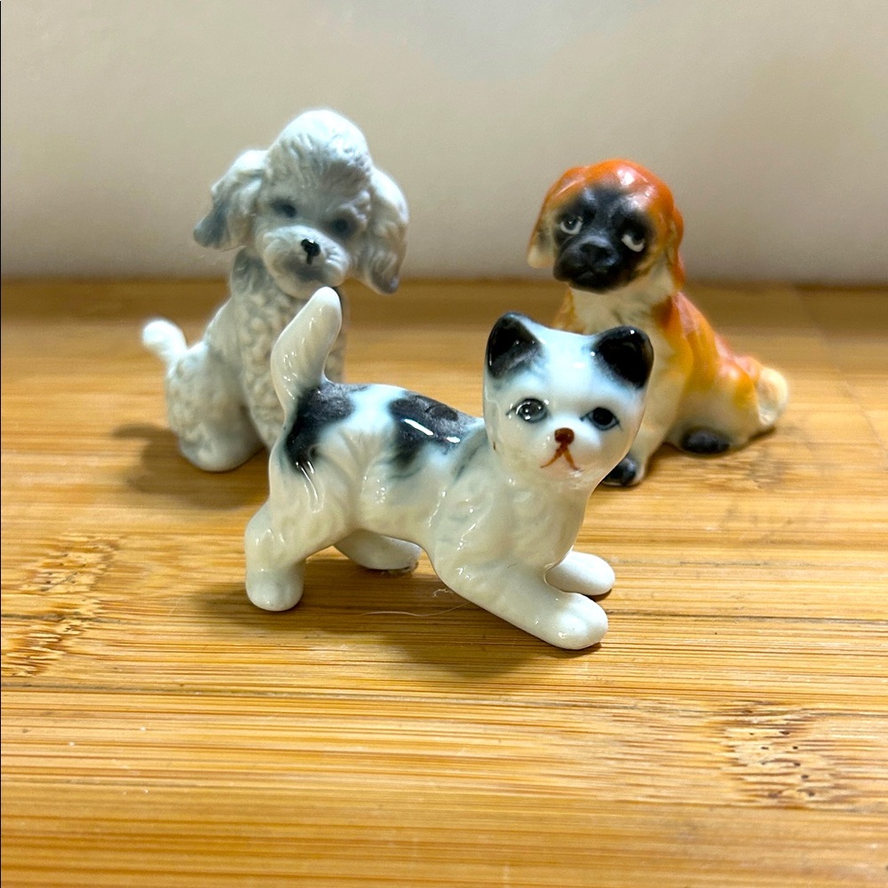 Vintage Porcelain Pet Figurine Lot of 3 - two dogs & one cat